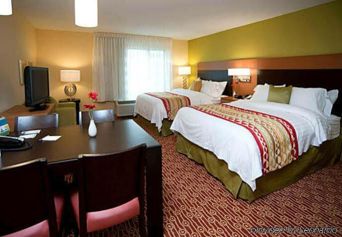 Towneplace Suites Fort Wayne North Exterior foto